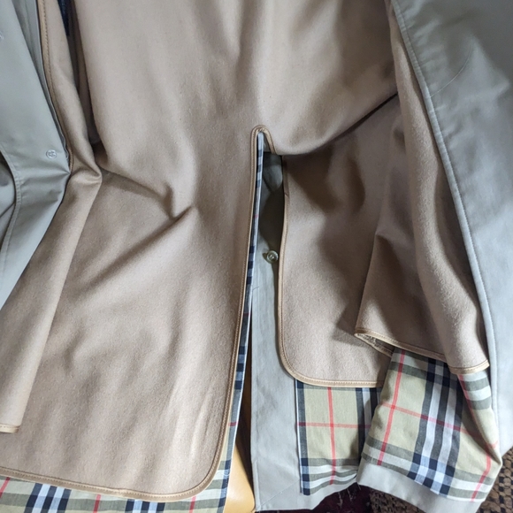 Vintage Burberry Men's Trench Coat - Picture 8 of 12